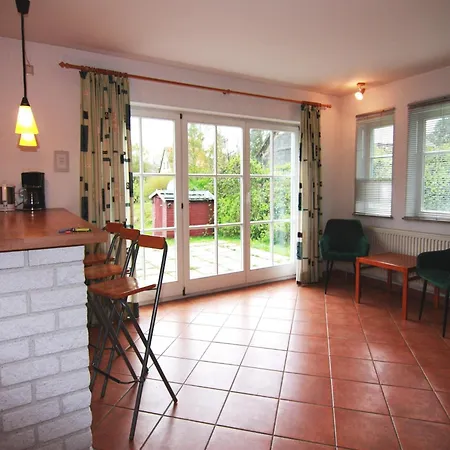Blaues Haus, Putbus, Cleaning Included Lejlighed